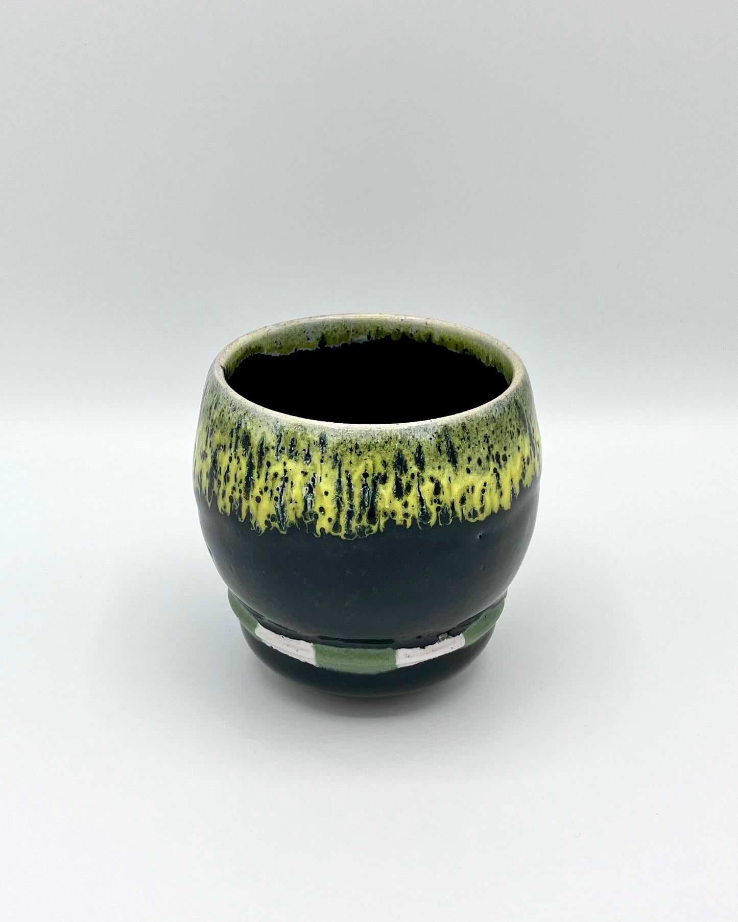 Running yellow belt cup