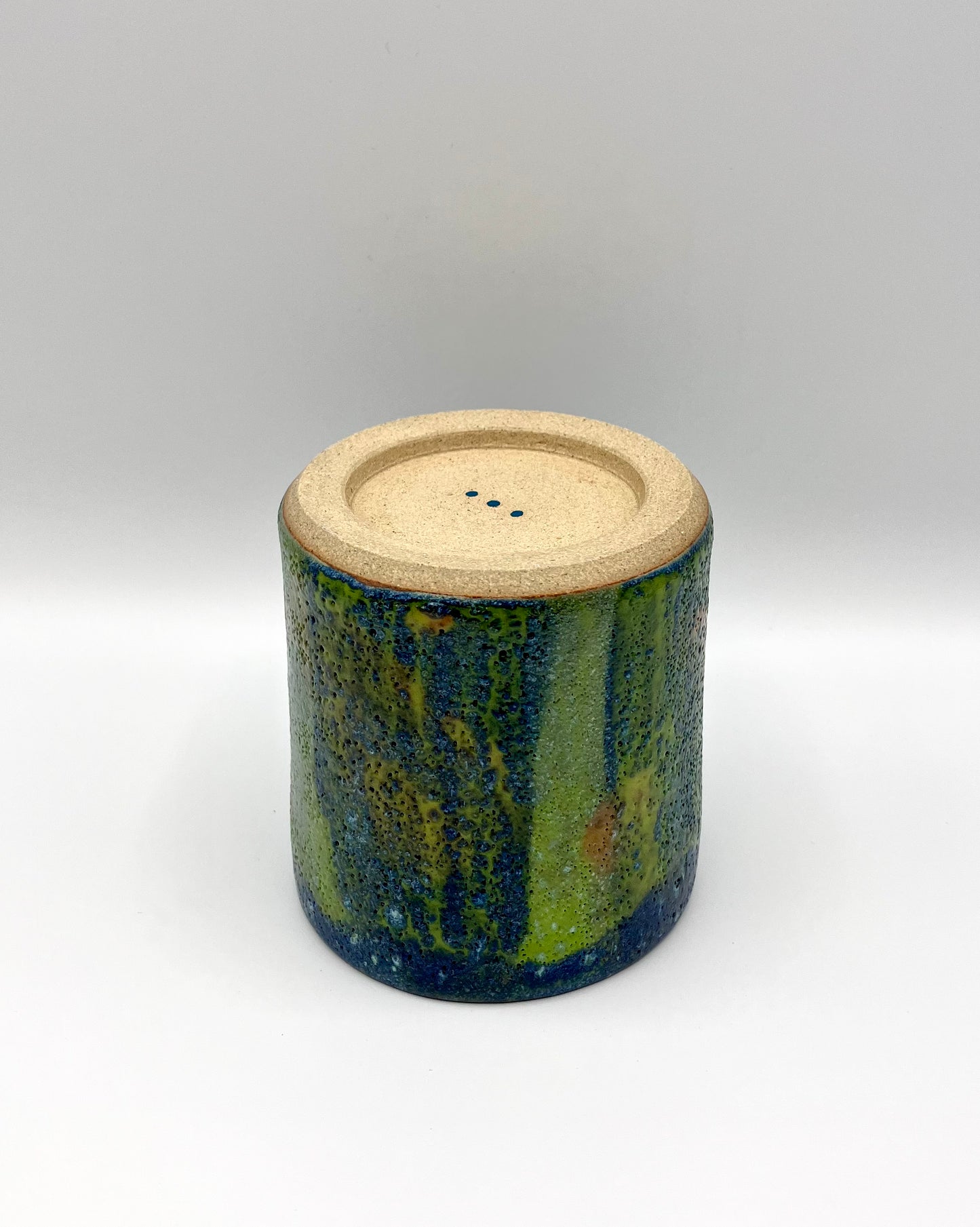 Pin cup