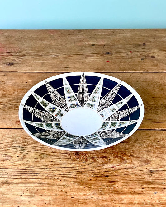 Sunburst fruit bowl