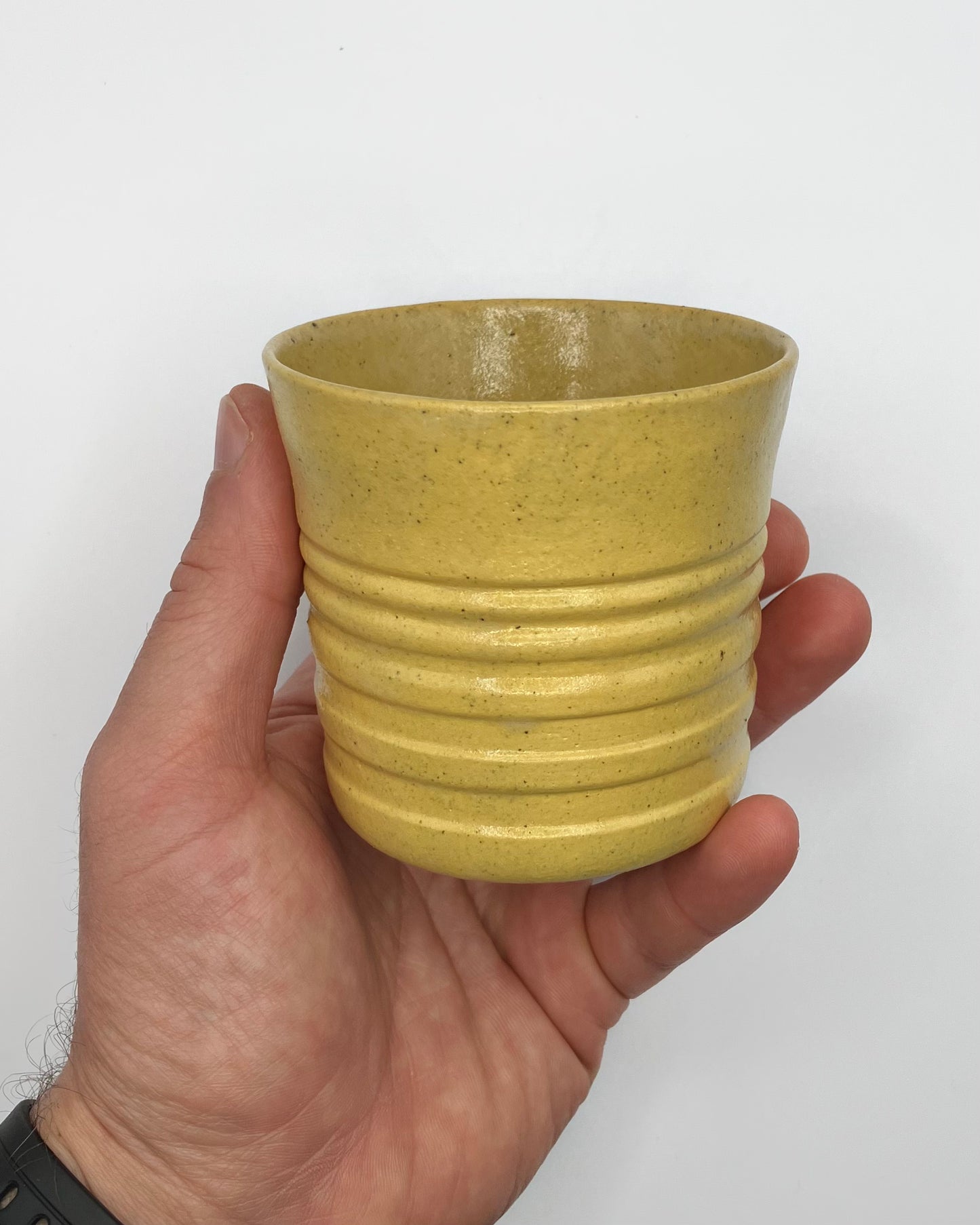 Ochre monochrome cup